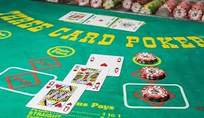 Pemain bermain game Live Casino langsung dengan dealer profesional di mpo99id